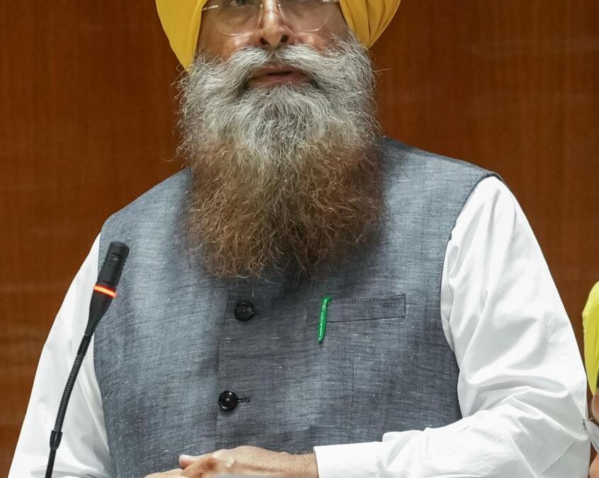 “ਬਦਲਦਾ ਪੰਜਾਬ” ਬਜਟ: ਪੰਜਾਬ ਨੇ ਫ਼ਸਲੀ ਵਿਭਿੰਨਤਾ ‘ਤੇ ਧਿਆਨ ਕੇਂਦਰਿਤ ਕਰਦੇ ਹੋਏ ਖੇਤੀਬਾੜੀ ਲਈ 14,524 ਕਰੋੜ ਰੁਪਏ ਰਾਖਵੇਂ ਰੱਖੇ: ਗੁਰਮੀਤ ਸਿੰਘ ਖੁੱਡੀਆਂ