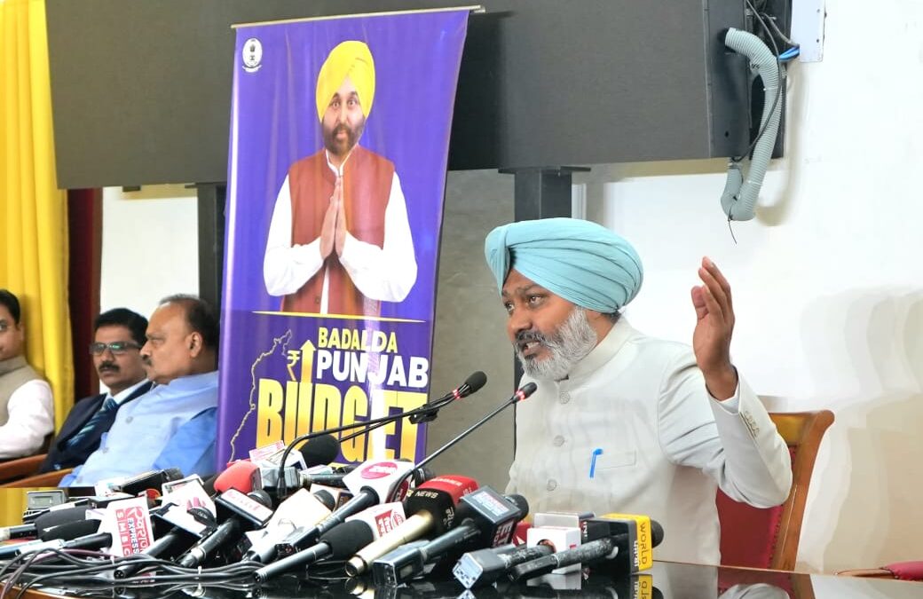 ਕਾਂਗਰਸ, ਭਾਜਪਾ-ਅਕਾਲੀ ਸਰਕਾਰਾਂ ਨੇ ਪੰਜਾਬ ਨੂੰ ‘ਉੜਦਾ ਪੰਜਾਬ’ ਵਿੱਚ ਬਦਲਿਆ; ‘ਆਪ’ ਸਰਕਾਰ ਬਣਾ ਰਹੀ ਹੈ ‘ਬਦਲਦਾ ਪੰਜਾਬ’- ਹਰਪਾਲ ਚੀਮਾ