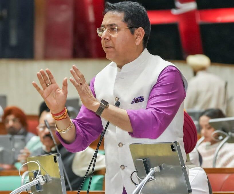 ਪੰਜਾਬ ਸਰਕਾਰ ਵੱਲੋਂ ਵਾਧੂ ਸੂਰਜੀ ਊਰਜਾ ਪੈਦਾ ਕਰਨ ਲਈ ਕਿਸਾਨਾਂ ਨੂੰ ਦਿੱਤਾ ਜਾਵੇਗਾ ਲਾਭ: ਅਮਨ ਅਰੋੜਾ