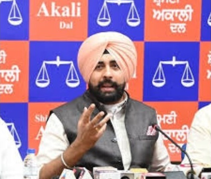 ਜਾਨੋਂ ਮਾਰਨ ਦੀਆਂ ਧਮਕੀਆਂ ਦੇਣ ਤੋਂ ਪਿੱਛੇ ਹੱਟ ਕੇ ਜਤਿੰਦਰ ਭੰਗੂ ਨੇ ਸਾਬਤ ਕੀਤਾ ਕਿ ਉਹ ਕਾਇਰ ਇਨਸਾਨ: ਅਰਸ਼ਦੀਪ ਸਿੰਘ ਕਲੇਰ