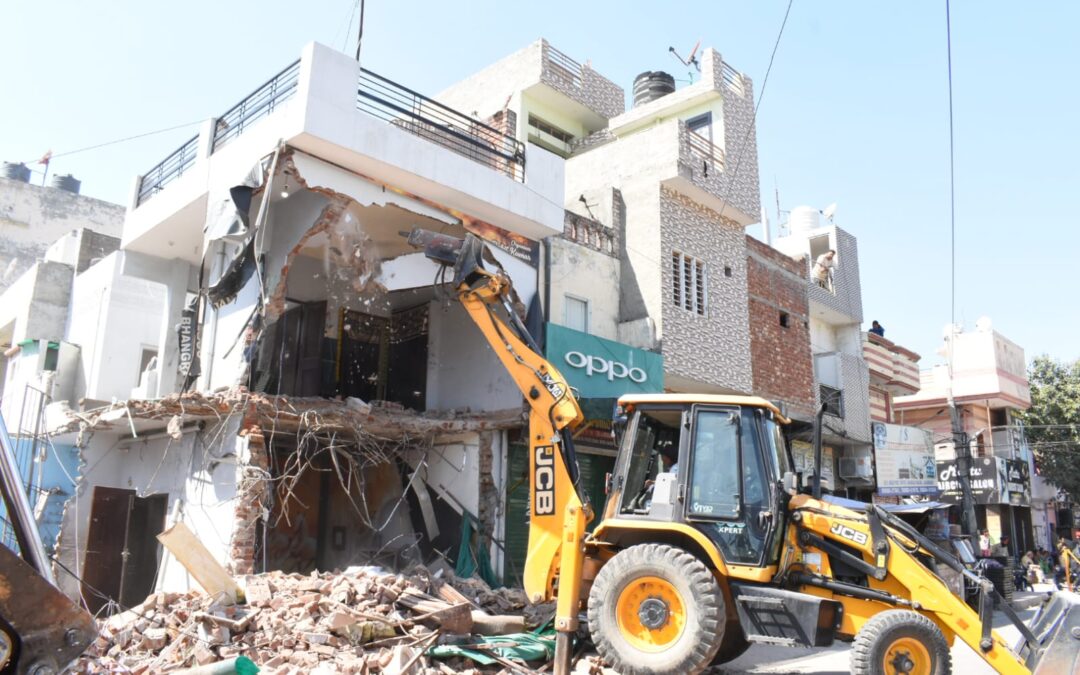 ਯੁੱਧ ਨਸ਼ਿਆਂ ਵਿਰੁੱਧ : ਭਾਰਗਵ ਕੈਂਪ ’ਚ ਨਸ਼ੀਲੇ ਪਦਾਰਥਾਂ ਦੇ ਤਸਕਰਾਂ ਦੀ ਗੈਰ-ਕਾਨੂੰਨੀ ਉਸਾਰੀ ਢਾਹੀ