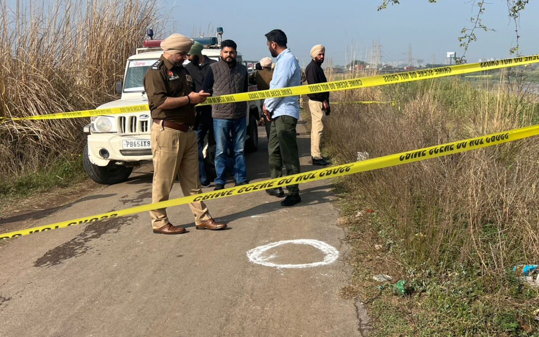 ਡੇਰਾ ਬੱਸੀ ਵਿੱਚ ਪੁਲਿਸ ਹਿਰਾਸਤ ਤੋਂ ਭੱਜਣ ਦੀ ਕੋਸ਼ਿਸ਼ ਵਿੱਚ ਜਵਾਬੀ ਗੋਲੀਬਾਰੀ ਦੌਰਾਨ ਗੈਂਗਸਟਰ ਜ਼ਖਮੀ; ਪਿਸਤੌਲ ਬਰਾਮਦ