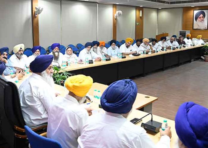 ਅਕਾਲੀ ਦਲ ਨੇ ਠਾਕੁਰ ਦੁਆਰ ਮੰਦਰ ਧਮਾਕੇ ਦੀ ਨਿਆਂਇਕ ਜਾਂਚ ਦੀ ਮੰਗ ਕੀਤੀ ਤਾਂ ਜੋ ਪੰਜਾਬ ਵਿੱਚ ਸ਼ਾਂਤੀ ਅਤੇ ਭਾਈਚਾਰਕ ਸਾਂਝ ਨੂੰ ਵਿਗਾੜਨ ਦੀ ਸਾਜ਼ਿਸ਼ ਦਾ ਪਰਦਾਫਾਸ਼ ਕੀਤਾ ਜਾ ਸਕੇ।