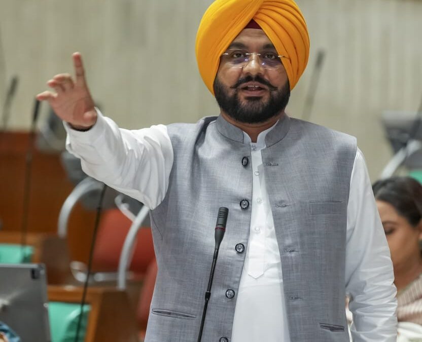 ਧੋਖਾਧੜੀ ਰਾਹੀਂ ਪੈਸੇ ਕਢਵਾਉਣ ਵਾਲਿਆਂ ਖਿਲਾਫ ਪਰਚਾ ਕਰਵਾਇਆ; ਮਾਮਲਾ ਵਿਜੀਲੈਂਸ ਨੂੰ ਸੌਂਪਿਆ: ਸੌਂਦ