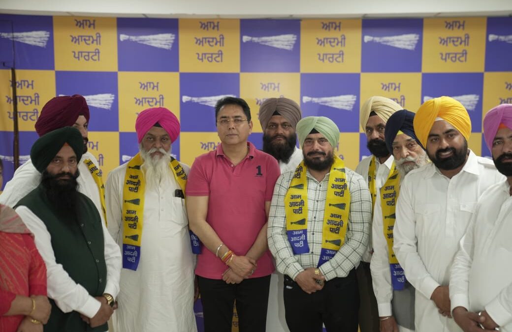 ਤਰਨਤਾਰਨ ਵਿੱਚ ‘ਆਪ’ ਹੋਈ ਹੋਰ ਵੀ ਮਜ਼ਬੂਤ, ਕਈ ਸਥਾਨਕ  ਆਗੂ ਪਾਰਟੀ ਵਿੱਚ ਹੋਏ ਸ਼ਾਮਲ