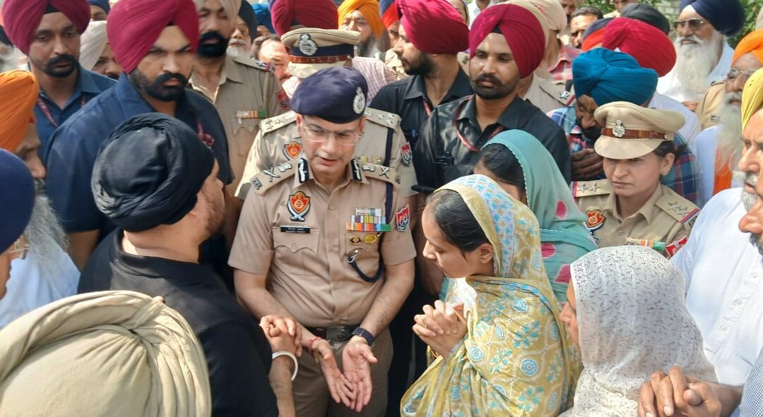 ਡੀਜੀਪੀ ਗੌਰਵ ਯਾਦਵ ਸ਼ਹੀਦ ਚਰਨਜੀਤ ਸਿੰਘ ਦੇ ਅੰਤਿਮ ਸੰਸਕਾਰ ਵਿੱਚ ਸ਼ਾਮਲ ਹੋਏ, ਸ਼ਰਧਾਂਜਲੀ ਭੇਟ ਕੀਤੀ