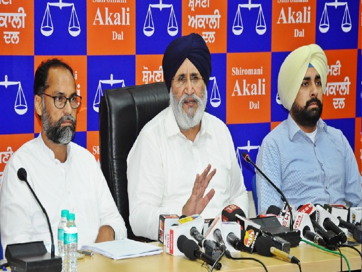 ਝੱਖੜ ਤੇ ਭਾਰੀ ਬਰਸਾਤਾਂ ਕਾਰਣ ਕਣਕ ਦੀ ਫਸਲ ਦੇ ਹੋਏ ਨੁਕਸਾਨ ਦੇ ਜਾਇਜ਼ੇ ਲਈ ਤੁਰੰਤ ਗਿਰਦਾਵਰੀ ਕਰਵਾਈ ਜਾਵੇ: ਅਕਾਲੀ ਦਲ