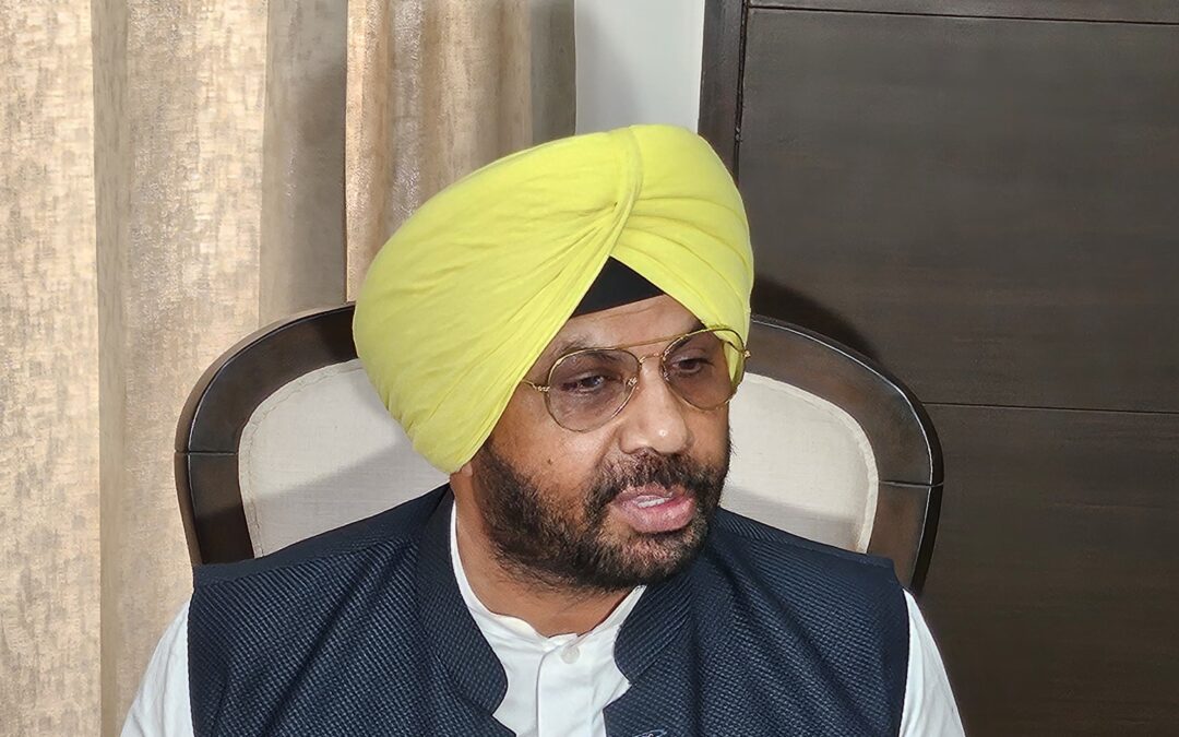 ਹਰਭਜਨ ਸਿੰਘ ਈ.ਟੀ.ਓ. ਵੱਲੋਂ ਅੰਮ੍ਰਿਤਸਰ ਦੇ ਬਿਜਲੀ ਬੁਨਿਆਦੀ ਢਾਂਚੇ ਵਿੱਚ ਪ੍ਰਮੁੱਖ ਪ੍ਰਾਪਤੀਆਂ ਦਾ ਐਲਾਨ