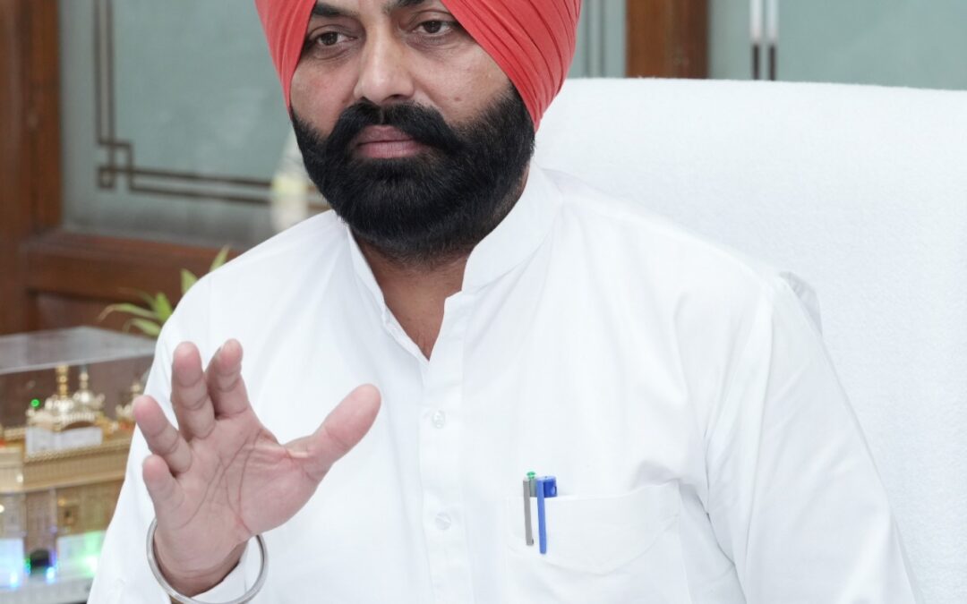 ਲਾਲਜੀਤ ਸਿੰਘ ਭੁੱਲਰ ਦੇ ਭਰੋਸੇ ਮਗਰੋਂ ਯੂਨੀਅਨ ਨੁਮਾਇੰਦਿਆਂ ਵੱਲੋਂ ਹੜਤਾਲ ਮੁਲਤਵੀ