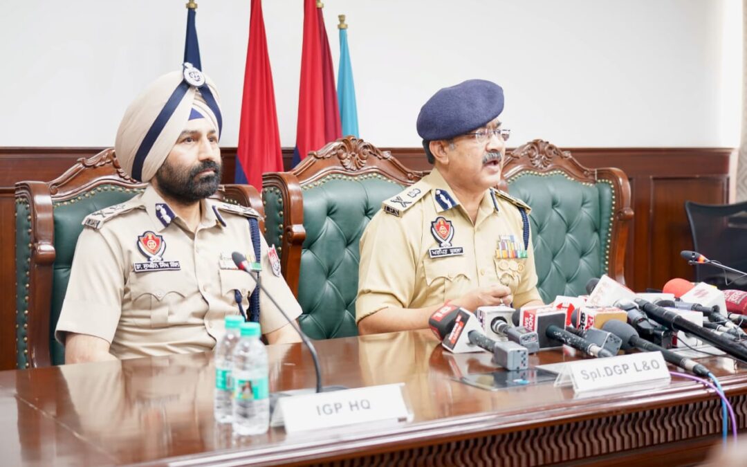 *ਭਾਜਪਾ ਆਗੂ ਦੇ ਘਰ ’ਤੇ ਗ੍ਰਨੇਡ ਹਮਲਾ: ਪੰਜਾਬ ਪੁਲਿਸ ਨੇ ਮਹਿਜ਼ 12 ਘੰਟਿਆਂ ਦੇ ਅੰਦਰ ਸੁੁਲਝਾਇਆ ਮਾਮਲਾ