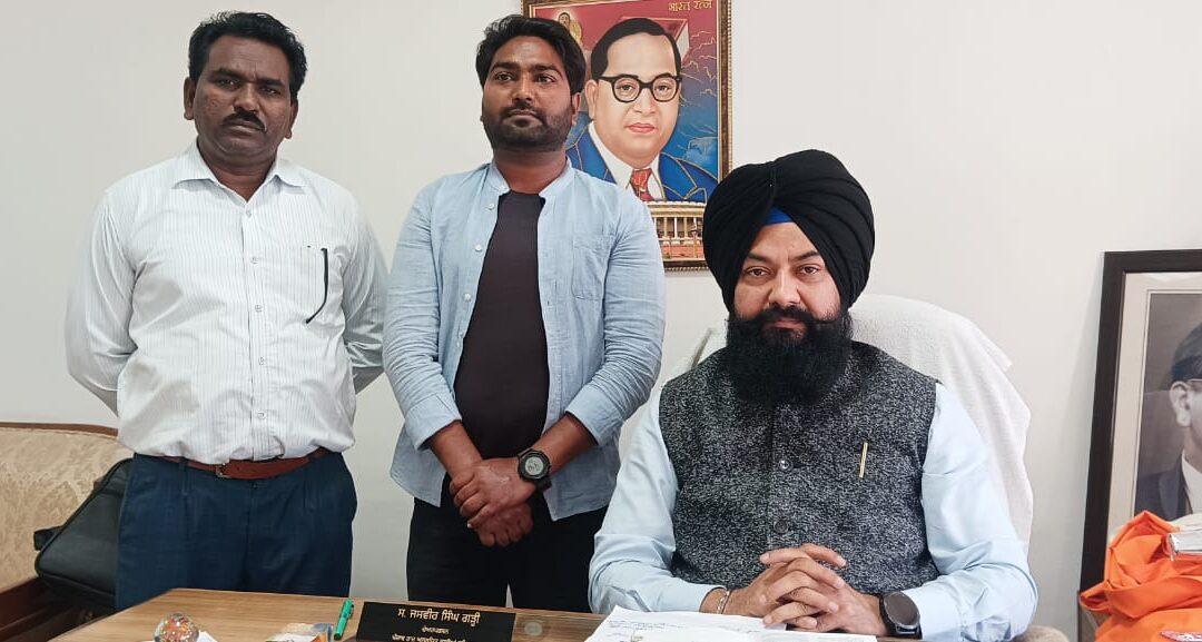 ਐਸ.ਸੀ. ਕਮਿਸ਼ਨ ਵਲੋਂ ਜਲੰਧਰ ਦੇ ਰਾਮਾਨੰਦ ਚੌਕ ਵਿਚੋਂ ਬੋਰਡ ਪੁੱਟਣ ਸਬੰਧੀ ਪੁਲਿਸ ਕਮਿਸ਼ਨਰ ਅਤੇ ਕਮਿਸ਼ਨਰ ਨਗਰ ਨਿਗਮ ਜਲੰਧਰ ਤੋਂ ਰਿਪੋਰਟ ਤਲਬ