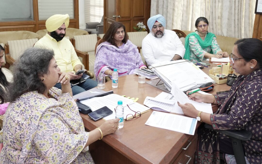 ਡਾ. ਬਲਜੀਤ ਕੌਰ ਨੇ ਸਮਾਜਿਕ ਸੁਰੱਖਿਆ ਵਿਭਾਗ ਦੀਆਂ ਸਕੀਮਾਂ ਦੇ ਲਾਗੂ ਕਰਨ ਵਿੱਚ ਪਾਰਦਰਸ਼ਤਾ ਨੂੰ ਯਕੀਨੀ ਬਣਾਉਣ ਦੇ ਦਿੱਤੇ ਨਿਰਦੇਸ਼