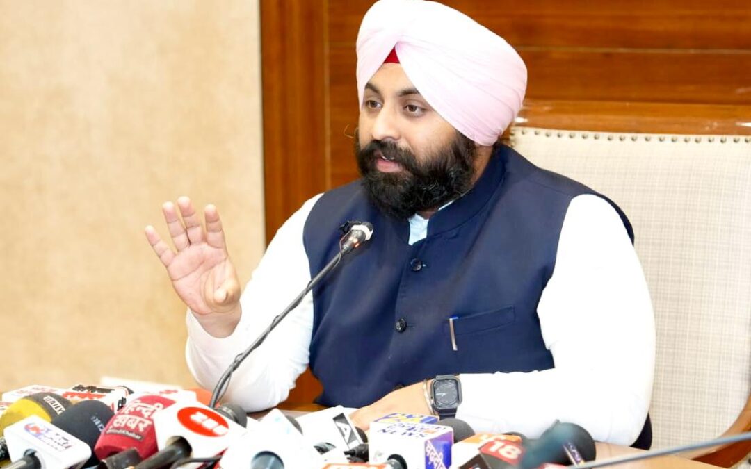 ਪੰਜਾਬ ਸਰਕਾਰ ਵੱਲੋਂ ‘ਸਕੂਲ ਮੈਂਟਰਸ਼ਿਪ ਪ੍ਰੋਗਰਾਮ’ ਸ਼ੁਰੂ; ਆਈਏਐੱਸ ਤੇ ਆਈਪੀਐੱਸ ਅਧਿਕਾਰੀ ਸਰਕਾਰੀ ਸਕੂਲਾਂ ਦੇ ਵਿਦਿਆਰਥੀਆਂ ਦਾ ਕਰਨਗੇ ਮਾਰਗਦਰਸ਼ਨ