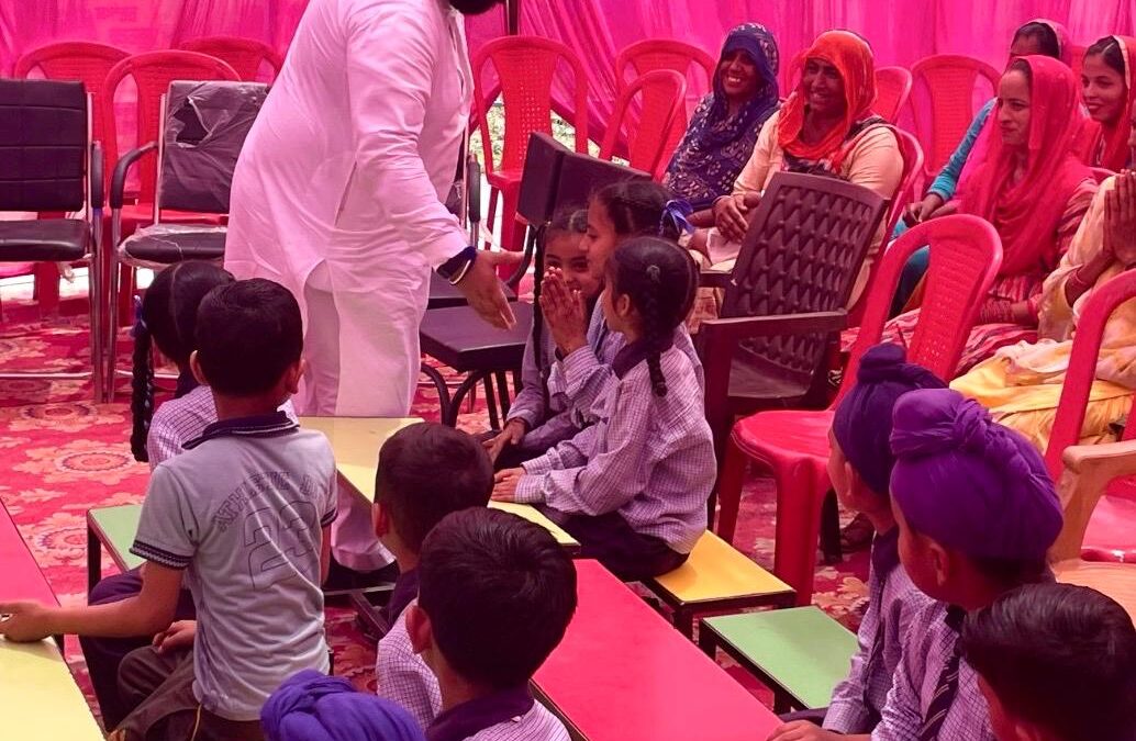 ਸਿੱਖਿਆ ਕ੍ਰਾਂਤੀ: ਸਿੱਖਿਆ ਮੰਤਰੀ ਬੈਂਸ ਵੱਲੋਂ ਸ੍ਰੀ ਅਨੰਦਪੁਰ ਸਾਹਿਬ ਦੇ ਸਰਕਾਰੀ ਸਕੂਲਾਂ ਵਿੱਚ ਬੁਨਿਆਦੀ ਢਾਂਚੇ ਦੇ ਵਿਕਾਸ ਸਬੰਧੀ 1.49 ਕਰੋੜ ਰੁਪਏ ਦੇ ਪ੍ਰੋਜੈਕਟਾਂ ਦਾ ਉਦਘਾਟਨ