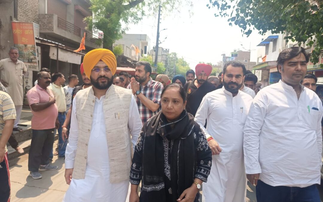 ਮੁਸ਼ਕਿਲ ਵੇਲੇ ‘ਚ ਪੰਜਾਬ ਦੀ ਮਾਨ ਸਰਕਾਰ ਬਣੀ ਲੋਕਾਂ ਦੀ ਢਾਲ; ਤਰੁਨਪ੍ਰੀਤ ਸਿੰਘ ਸੌਂਦ ਅਤੇ ਡਾ. ਬਲਜੀਤ ਕੌਰ ਵੱਲੋਂ ਫਾਜ਼ਿਲਕਾ ਦਾ ਦੌਰਾ