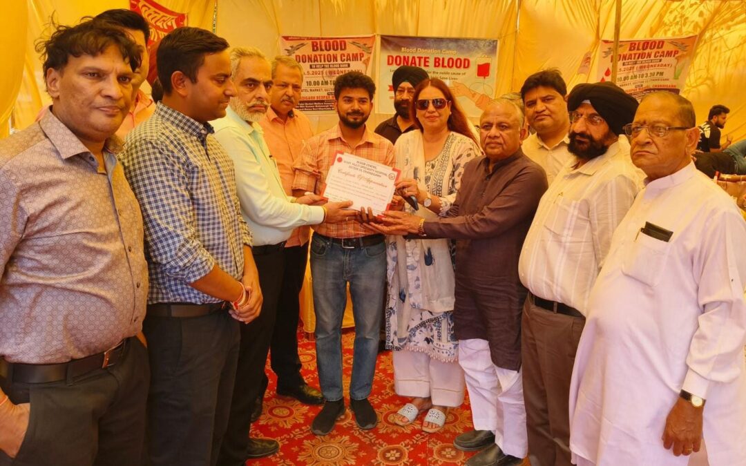 ਚੰਡੀਗੜ੍ਹ ਮਨੁੱਖਤਾ ਲਈ ਇਕਜੁੱਟ: ਮੇਅਰ ਦੇ ਸੱਦੇ ਤੋਂ ਪ੍ਰੇਰਿਤ ਹੋ ਕੇ ਸੈਂਕੜੇ ਲੋਕ ਮੈਗਾ ਖੂਨਦਾਨ ਕੈਂਪ ਵਿੱਚ ਸ਼ਾਮਲ ਹੋਏ