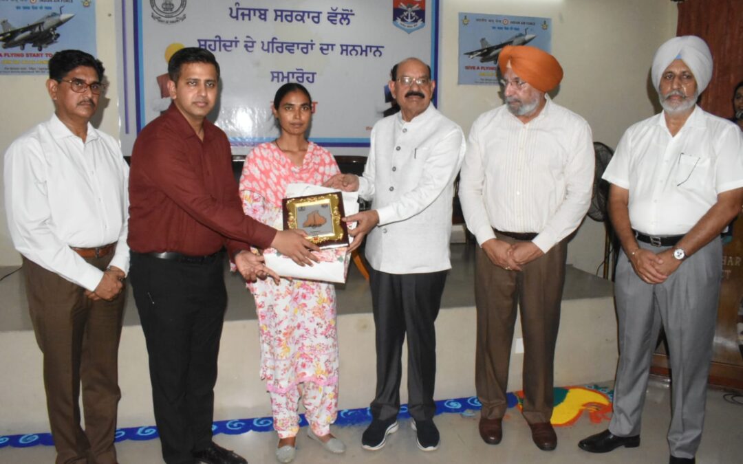 ਸ਼ਹੀਦਾਂ ਦੇ ਪਰਿਵਾਰਾਂ ਨਾਲ ਮੋਢੇ ਨਾਲ ਮੋਢਾ ਜੋੜ ਕੇ ਖੜ੍ਹੀ ਪੰਜਾਬ ਦੀ ਮਾਨ ਸਰਕਾਰ : ਮੋਹਿੰਦਰ ਭਗਤ