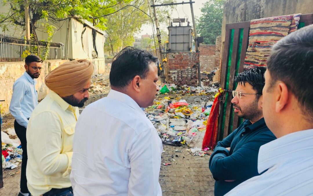 ਡਾ. ਰਵਜੋਤ ਸਿੰਘ ਨੇ ਲਾਪਰਵਾਹੀ ‘ਤੇ ਸ਼ਿਕੰਜਾ ਕੱਸਿਆ: ਡੇਰਾਬੱਸੀ ਦੇ ਈਓ ਨੂੰ ਡਿਊਟੀ ਵਿੱਚ ਅਣਗਹਿਲੀ ਲਈ ਮੁਅੱਤਲ ਕੀਤਾ