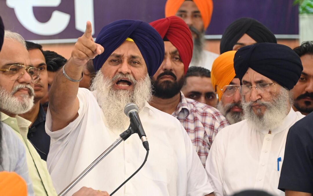 ਆਪ ਸਰਕਾਰ ਲੁਧਿਆਣਾ ਦੇ ਨਾਲ ਲੱਗਦੀ 24000 ਏਕੜ ਜ਼ਮੀਨ ਐਕਵਾਇਰ ਕਰਨ ਦਾ ਨੋਟੀਫਿਕੇਸ਼ਨ ਵਾਪਸ ਲਵੇ ਜਾਂ ਫਿਰ ਕਿਸਾਨਾਂ ਦੇ ਹੱਕਾਂ ਦੀ ਰਾਖੀ ਲਈ ਸੰਘਰਸ਼ ਦਾ ਸਾਹਮਣਾ ਕਰਨ ਲਈ ਤਿਆਰ ਰਹੇ: ਸੁਖਬੀਰ ਸਿੰਘ ਬਾਦਲ