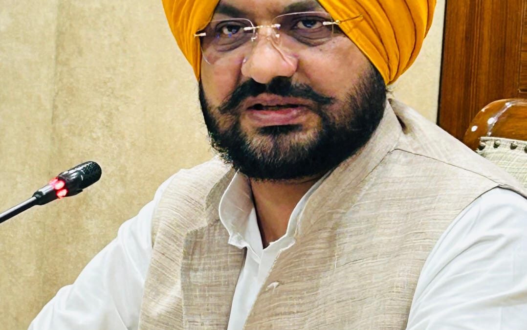 ਮਾਨ ਸਰਕਾਰ ਨੇ ਰਚਿਆ ਇਤਿਹਾਸ: ਪੰਜਾਬ ਵਿੱਚ ਪਹਿਲੀ ਵਾਰ ਬਰਸਾਤਾਂ ਦੇ ਮੌਸਮ ਤੋਂ ਪਹਿਲਾਂ ਪਿੰਡਾਂ ਦੇ 15000 ਛੱਪੜਾਂ ਦੀ ਹੋਵੇਗੀ ਸਾਫ-ਸਫਾਈ