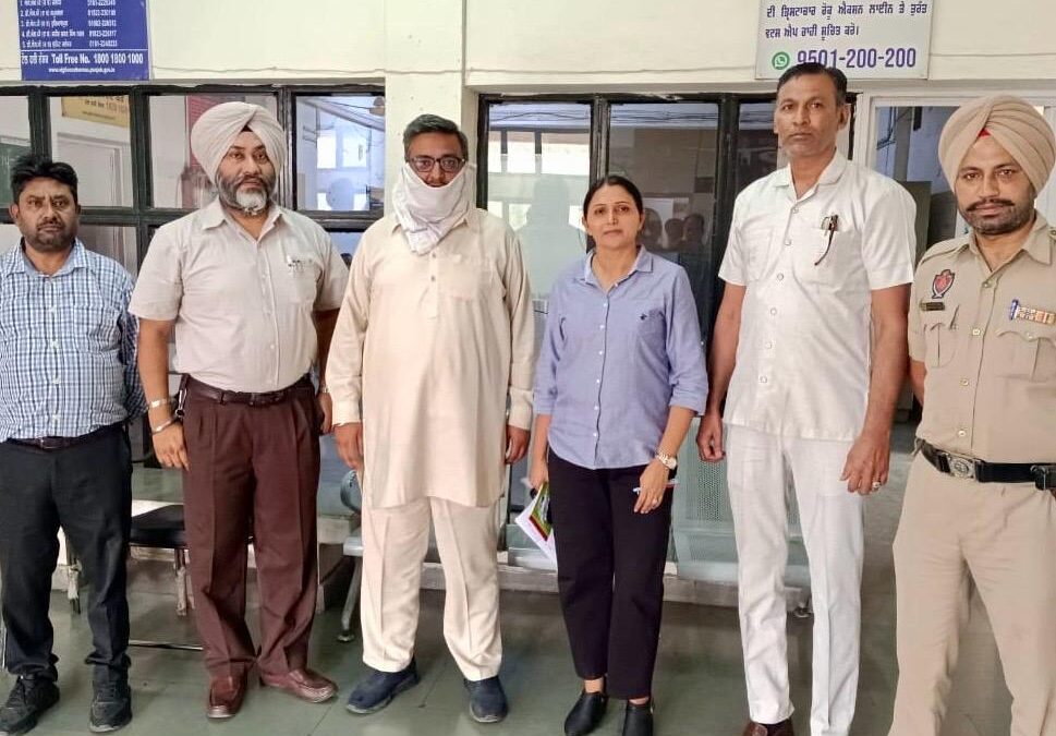 ਭ੍ਰਿਸ਼ਟਾਚਾਰ ਵਿਰੁੱਧ ਜ਼ੀਰੋ ਸਹਿਣਸ਼ੀਲਤਾ : 30000 ਰੁਪਏ ਦੀ ਰਿਸ਼ਵਤ ਮੰਗਣ ਦੇ ਦੋਸ਼ ਹੇਠ ਨਗਰ ਨਿਗਮ ਦਾ ਸਹਾਇਕ ਨਗਰ ਯੋਜਨਾਕਾਰ ​​ਗ੍ਰਿਫ਼ਤਾਰ