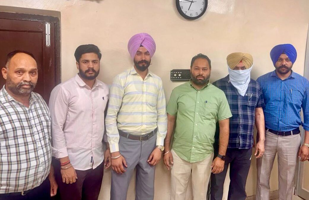 ਭ੍ਰਿਸ਼ਟਾਚਾਰ ਵਿਰੁੱਧ ਮੁਹਿੰਮ : ਵਿਜੀਲੈਂਸ ਬਿਊਰੋ ਨੇ 25,000 ਰੁਪਏ ਰਿਸ਼ਵਤ ਲੈਂਦਾ ਸਹਾਇਕ ਸਬ-ਇੰਸਪੈਕਟਰ ਕੀਤਾ ਗ੍ਰਿਫ਼ਤਾਰ