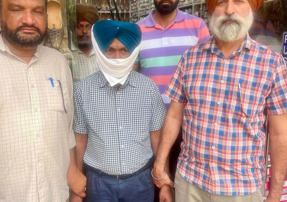 ਭ੍ਰਿਸ਼ਟਾਚਾਰ ਵਿਰੁੱਧ ਮੁਹਿੰਮ: ਵਿਜੀਲੈਂਸ ਬਿਊਰੋ ਦੇ ਉੱਡਣ ਦਸਤੇ ਨੇ ਪਨਬਸ ਸੁਪਰਡੈਂਟ ਨੂੰ 20,000 ਰੁਪਏ ਰਿਸ਼ਵਤ ਲੈਂਦੇ  ਕੀਤਾ ਕਾਬੂ