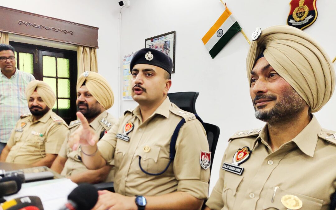 ਸੰਗਰੂਰ ਜੇਲ੍ਹ ਦੇ ਅੰਦਰ ਚੱਲ ਰਹੇ ਨਸ਼ੀਲੇ ਪਦਾਰਥਾਂ ਦੀ ਤਸਕਰੀ ਕਰਨ ਵਾਲੇ ਰੈਕੇਟ ਦਾ ਪਰਦਾਫਾਸ਼; ਡੀਐਸਪੀ ਸੁਰੱਖਿਆ, ਕਲਾਸ-IV ਕਰਮਚਾਰੀ ਸਮੇਤ 19 ਗ੍ਰਿਫ਼ਤਾਰ