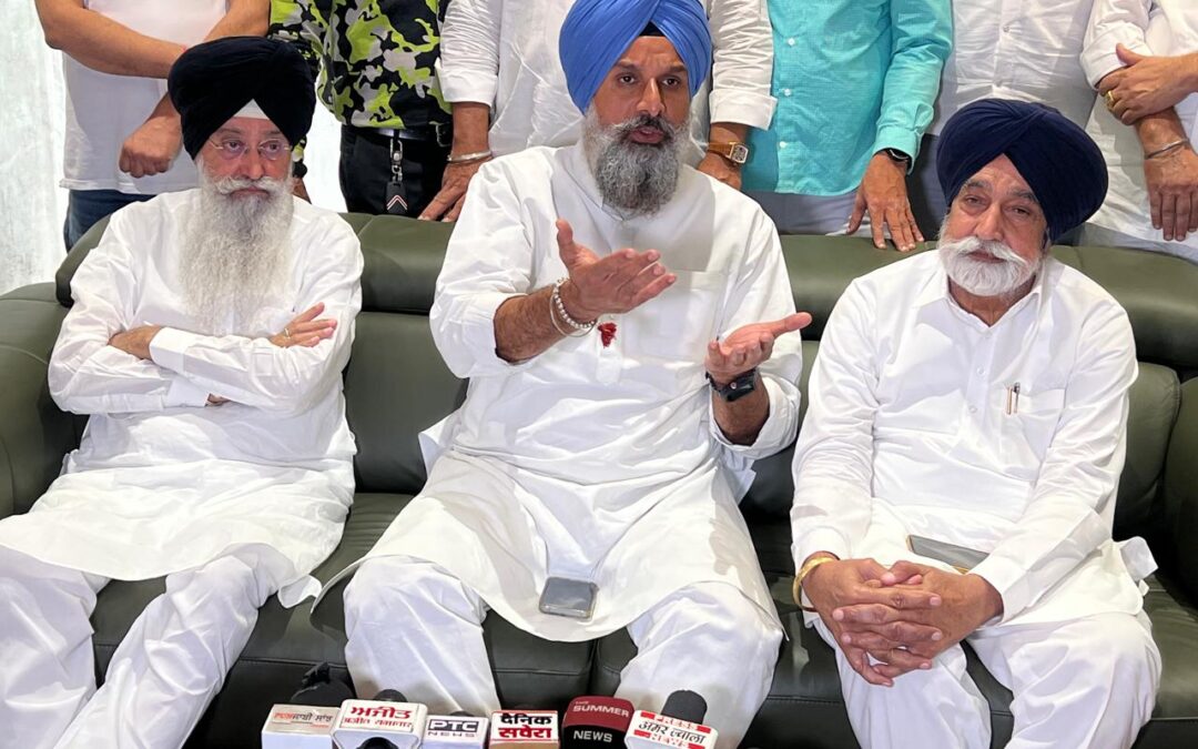 ਸੰਜੀਵ ਅਰੋੜਾ ਨੂੰ ਲੁਧਿਆਣਾ ਪੱਛਮੀ ਦੀ ਚੋਣ ਜਿੱਤਣ ’ਤੇ ਮੰਤਰੀ ਬਣਾਉਣ ਦਾ ਐਲਾਨ ਕਰ ਕੇ ਕੇਜਰੀਵਾਲ ਨੇ ਭਗਵੰਤ ਮਾਨ ਨੂੰ ਰਬੜ ਦੀ ਮੋਹਰ ਬਣਾ ਛੱਡਿਆ: ਬਿਕਰਮ ਸਿੰਘ ਮਜੀਠੀਆ