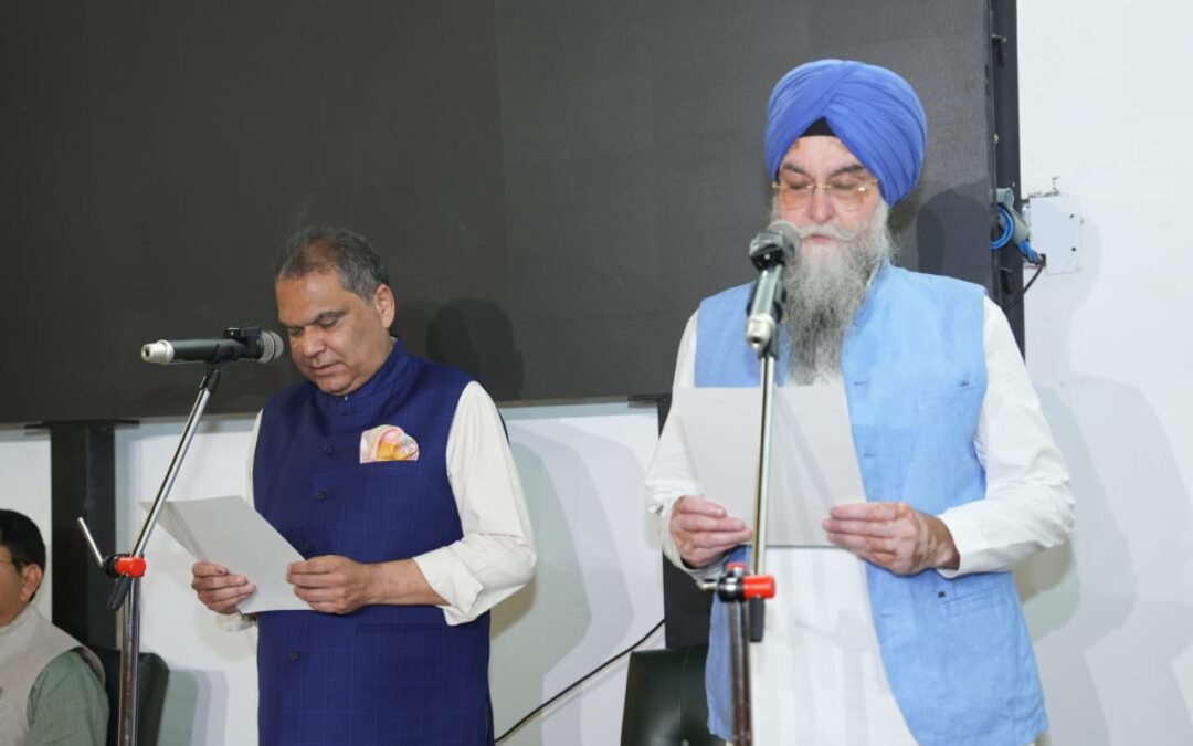 ਪੰਜਾਬ ਵਿਧਾਨ ਸਭਾ ਦੇ ਸਪੀਕਰ ਨੇ ਨਵੇਂ ਚੁਣੇ ਗਏ ਵਿਧਾਇਕ ਸੰਜੀਵ ਅਰੋੜਾ ਨੂੰ ਸਹੁੰ ਚੁਕਾਈ