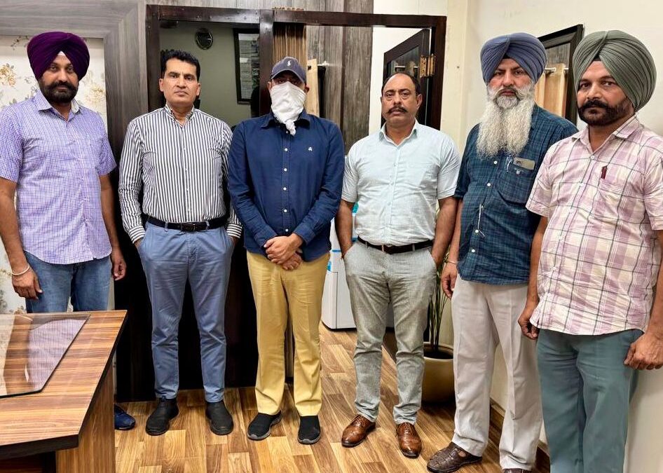 ਆਮਦਨ ਤੋਂ ਵੱਧ ਜਾਇਦਾਦ ਬਣਾਉਣ ਦੇ ਦੋਸ਼ ਹੇਠ ਵਿਜੀਲੈਂਸ ਬਿਊਰੋ ਵੱਲੋਂ ਨਾਇਬ ਤਹਿਸੀਲਦਾਰ ਗ੍ਰਿਫ਼ਤਾਰ