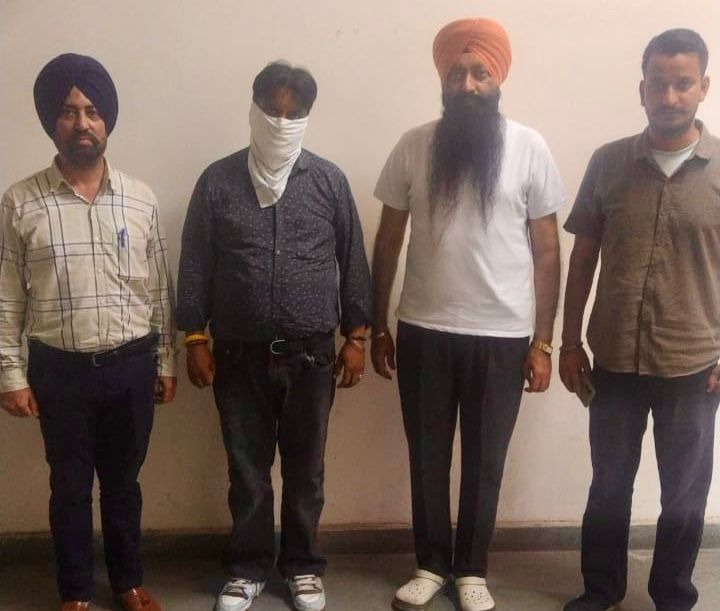 50,000 ਰੁਪਏ ਰਿਸ਼ਵਤ ਲੈਂਦਾ  ਰਿਕਵਰੀ ਏਜੰਟ ਵਿਜੀਲੈਂਸ ਬਿਊਰੋ ਨੇ ਕੀਤਾ ਗ੍ਰਿਫ਼ਤਾਰ