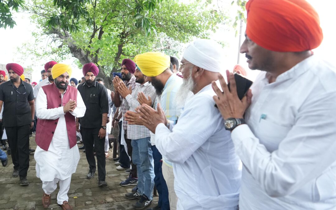 ਮੁੱਖ ਮੰਤਰੀ ਦੇ ਖੇਤਾਂ ਦੇ ਦੌਰੇ ਨੂੰ ਇਤਿਹਾਸਕ ਕਦਮ ਦੱਸਦਿਆਂ ਸ਼ੁਕਰਗੁਜ਼ਾਰ ਹੋਏ ਪਿੰਡ ਵਾਸੀ