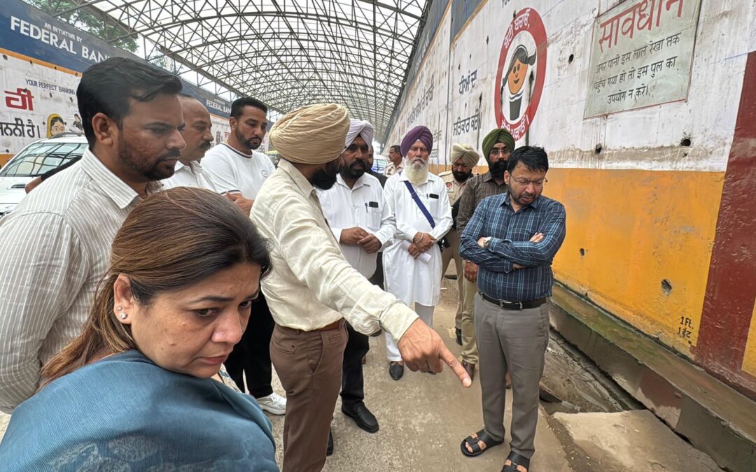 ਡਾ. ਰਵਜੋਤ ਸਿੰਘ ਵੱਲੋਂ ਡਿਊਟੀ ਵਿੱਚ ਲਾਪਰਵਾਹੀ ਕਰਨ ‘ਤੇ ਜੂਨੀਅਰ ਇੰਜੀਨੀਅਰ ਅਤੇ ਸੈਨਟਰੀ ਇੰਸਪੈਕਟਰ ਮੁਅੱਤਲ ਕਰਨ ਦੇ ਆਦੇਸ਼