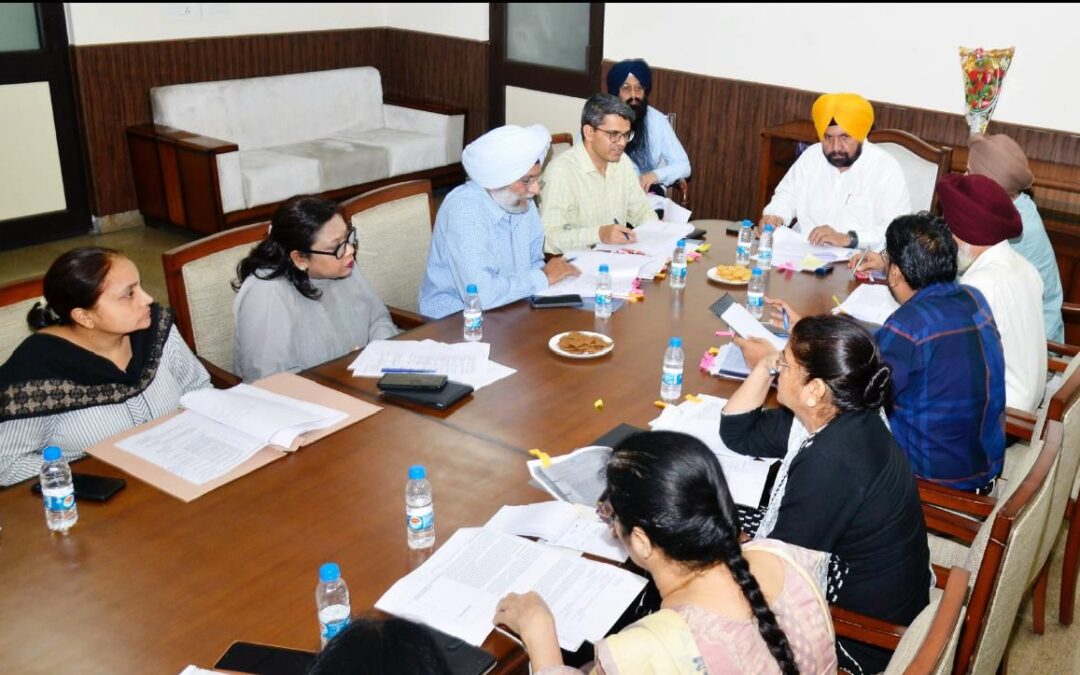 ਗਰੀਨ ਊਰਜਾ ਵੱਲ ਪੁਲਾਂਘ: 4 ਜ਼ਿਲ੍ਹਿਆਂ ਦੀਆਂ ਅਨਾਜ ਮੰਡੀਆਂ ‘ਚ 24.5 ਕਰੋੜ ਰੁਪਏ ਦੇ ਸੋਲਰ ਪ੍ਰੋਜੈਕਟ ਨਾਲ ਬਿਜਲੀ ਖਰਚ ‘ਚ ਸਾਲਾਨਾ 3.5 ਕਰੋੜ ਰੁਪਏ ਦੀ ਹੋਵੇਗੀ ਬੱਚਤ