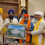 ਰਾਜਪਾਲ ਪੰਜਾਬ ਨੇ ਜਥੇਦਾਰ ਗੜਗੱਜ ਨਾਲ ਕੀਤੀ ਮੁਲਾਕਾਤ, ਦੋਵਾਂ ਵਿਚਕਾਰ ਅਹਿਮ ਮਾਮਲਿਆਂ ’ਤੇ ਹੋਈ ਵਿਚਾਰ ਚਰਚਾ