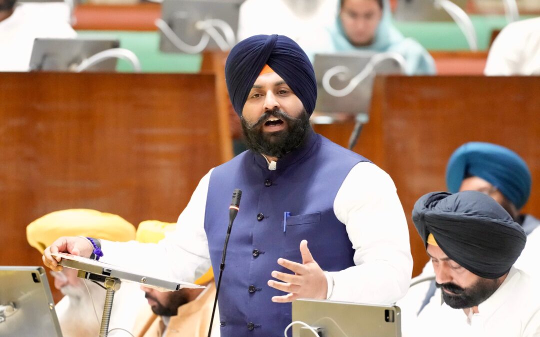 ਹਰਜੋਤ ਬੈਂਸ ਨੇ ਪੰਜਾਬ ਵਿੱਚ ਬੇਅਦਬੀ ਅਤੇ ਨਸ਼ਿਆਂ ਦੇ ਮੁੱਦੇ ‘ਤੇ ਅਕਾਲੀਆਂ ਅਤੇ ਕਾਂਗਰਸ ਨੂੰ ਘੇਰਿਆ