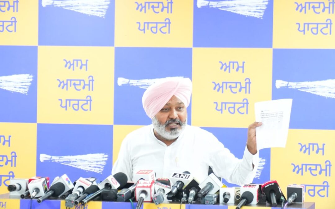 ਕਾਂਗਰਸ ਅਤੇ ਭਾਜਪਾ ਮਿਲੀਭੁਗਤ ਨਾਲ ਡਰੱਗ ਮਾਫੀਆ ਅਤੇ ਗੈਂਗਸਟਰਾਂ ਨੂੰ ਬਚਾ ਰਹੀਆਂ ਹਨ, ‘ਆਪ’ ਕਿਸੇ ਵੀ ਤਰ੍ਹਾਂ ਦੀ ਧਮਕੀ ਅੱਗੇ ਨਹੀਂ ਝੁਕੇਗੀ: ਹਰਪਾਲ ਚੀਮਾ