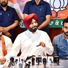 ਬਿੱਟੂ ਵੱਲੋਂ ਰਾਹੁਲ ਗਾਂਧੀ ‘ਤੇ ਸਿੱਖਾਂ ਨੂੰ ਬਦਨਾਮ ਕਰਨ ਦਾ ਦੋਸ਼, ਪੁਣੇ ਅਦਾਲਤ ‘ਚ ਨਾਮ ਲੈਣ ‘ਤੇ ਜ਼ੋਰਦਾਰ ਐਤਰਾਜ਼