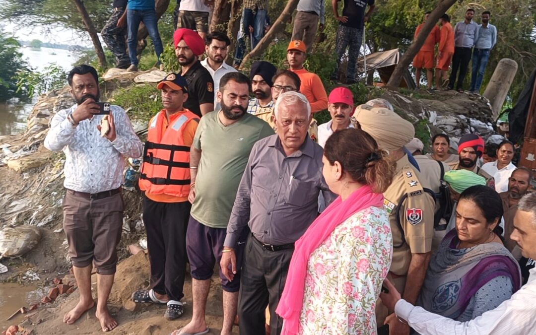 ਜਦੋਂ ਪਾਣੀ ਖੋਹਣਾ ਸੀ ਤਾਂ ਸਾਰੇ ਕਾਨੂੰਨ ਛਿੱਕੇ ਟੰਗੇ, ਹੁਣ ਕੋਈ ਮਦਦ ਲਈ ਨਹੀਂ ਬਹੁੜ ਰਿਹਾ: ਬਰਿੰਦਰ ਗੋਇਲ ਨੇ ਕੇਂਦਰ ਤੇ ਗੁਆਂਢੀ ਸੂਬਿਆਂ ਨੂੰ ਕਰੜੇ ਹੱਥੀਂ ਲਿਆ