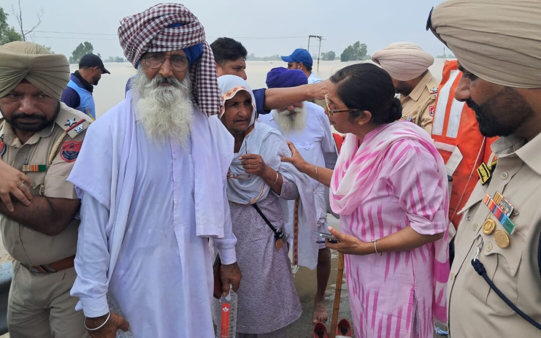 ਪੰਜਾਬ ਸਰਕਾਰ ਦੇ ਯਤਨਾਂ ਨਾਲ 5290 ਲੋਕਾਂ ਨੂੰ ਹੜ੍ਹ ਪ੍ਰਭਾਵਿਤ ਖੇਤਰ ‘ਚੋਂ ਬਾਹਰ ਕੱਢਿਆ