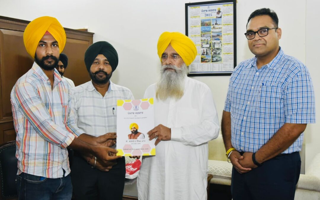 ਗੁਰਮੀਤ ਸਿੰਘ ਖੁੱਡੀਆਂ ਨੇ 11 ਨਵ-ਨਿਯੁਕਤ ਖੇਤੀਬਾੜੀ ਵਿਕਾਸ ਅਫਸਰਾਂ ਨੂੰ ਨਿਯੁਕਤੀ ਪੱਤਰ ਸੌਂਪੇ
