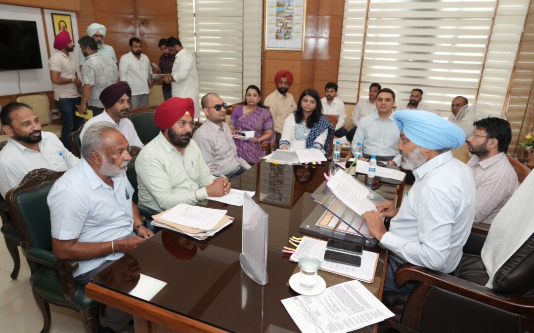 ਵਿੱਤ ਮੰਤਰੀ ਹਰਪਾਲ ਸਿੰਘ ਚੀਮਾ ਵੱਲੋਂ ਪੰਜ ਕਰਮਚਾਰੀ ਯੂਨੀਅਨਾਂ ਨਾਲ ਮੀਟਿੰਗ