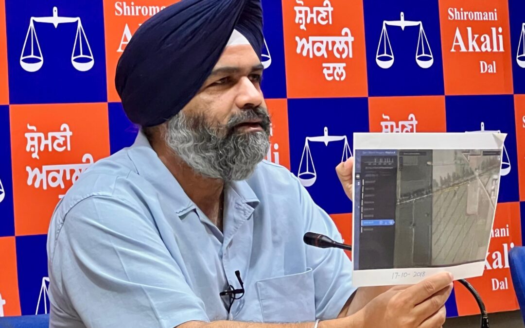 ਪਰਮਬੰਸ ਐਸ ਰੋਮਾਣਾ ਨੇ ਮਨਪ੍ਰੀਤ ਇਆਲੀ ਨੂੰ ਆਪਣੀਆਂ ਗੈਰ-ਕਾਨੂੰਨੀ ਕਾਰਵਾਈਆਂ ਨੂੰ ਛੁਪਾਉਣ ਲਈ ਸ੍ਰੀ ਅਕਾਲ ਤਖ਼ਤ ਸਾਹਿਬ ਦਾ ਨਾਮ ਲੈਣ ਲਈ ਝਾੜ ਪਾਈ।