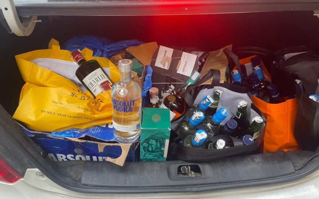 ਅਬਕਾਰੀ ਵਿਭਾਗ ਵੱਲੋਂ ਪ੍ਰੀਮੀਅਮ ਬ੍ਰਾਂਡ ਬੋਤਲਾਂ ਵਿੱਚ ਸਸਤੀ ਸ਼ਰਾਬ ਭਰਨ ਦੇ ਰੈਕੇਟ ਦਾ ਪਰਦਾਫਾਸ਼, ਨਾਜਾਇਜ਼ ਸ਼ਰਾਬ ਕੀਤੀ ਜ਼ਬਤ: ਹਰਪਾਲ ਸਿੰਘ ਚੀਮਾ