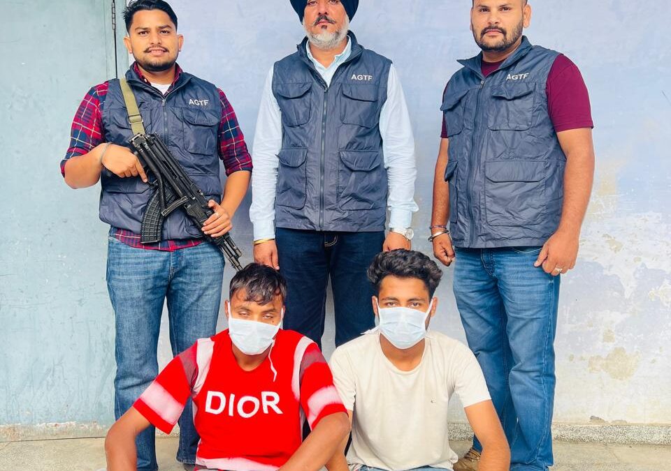 ਸੈਲੂਨ ਗੋਲੀ ਕਾਂਡ: ਤਰਨਤਾਰਨ ਤੋਂ ਪ੍ਰਭ ਦਾਸੂਵਾਲ-ਗੋਪੀ ਗਣਸ਼ਾਮਪੁਰ ਗੈਂਗ ਦੇ ਦੋ ਸਾਥੀ ਕਾਬੂ; ਤਿੰਨ ਪਿਸਤੌਲ ਬਰਾਮਦ ਕੀਤੇ