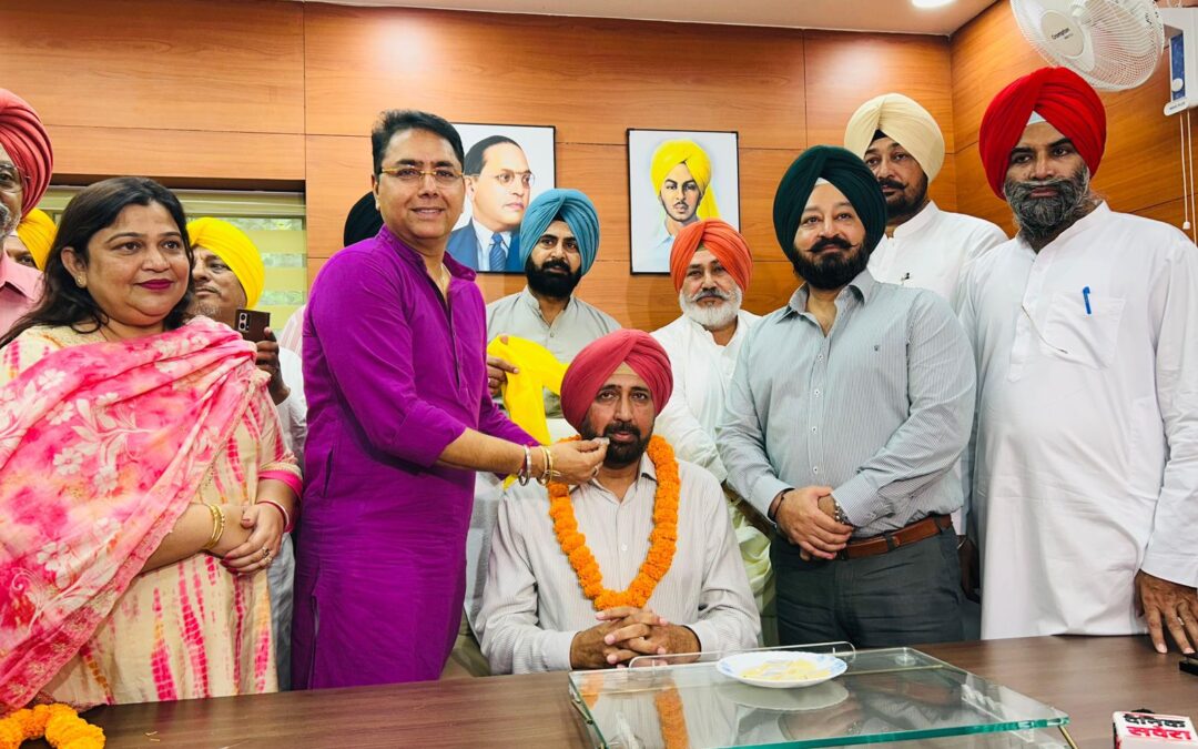 ਬਲਜਿੰਦਰ ਢਿੱਲੋਂ ਨੇ ਅਮਨ ਅਰੋੜਾ ਦੀ ਮੌਜੂਦਗੀ ਵਿੱਚ ਪੰਜਾਬ ਐਗਰੋ ਫੂਡਗ੍ਰੇਨਜ਼ ਕਾਰਪੋਰੇਸ਼ਨ ਦੇ ਚੇਅਰਮੈਨ ਵਜੋਂ ਅਹੁਦਾ ਸੰਭਾਲਿਆ