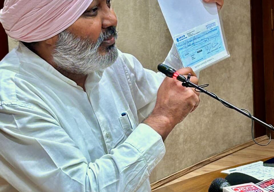 ਵਿੱਤ ਮੰਤਰੀ ਚੀਮਾ ਵੱਲੋਂ ਹੜ੍ਹ ਪ੍ਰਭਾਵਿਤ ਪੰਜਾਬ ਦੀ ਅਣਦੇਖੀ ਲਈ ਪ੍ਰਧਾਨ ਮੰਤਰੀ ਦੀ ਆਲੋਚਨਾ, ਭਾਜਪਾ ਦੀ ਉਦਾਸੀਨਤਾ ਨੂੰ ਉਜਾਗਰ ਕੀਤਾ