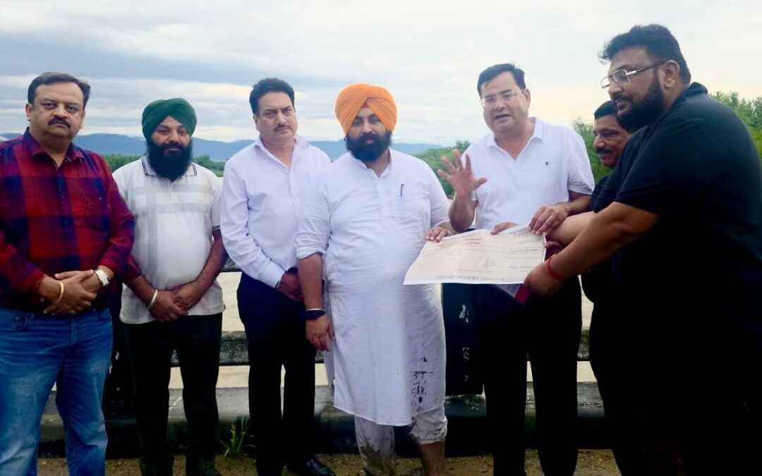ਪੰਜਾਬ ਅਨ-ਏਡਿਡ ਕਾਲਜ ਐਸੋਸੀਏਸ਼ਨ ਨੇ ਪੰਜਾਬ ਹੜ੍ਹ ਰਾਹਤ ਕਾਰਜਾਂ ਲਈ 11 ਲੱਖ ਰੁਪਏ ਦਿੱਤੇ