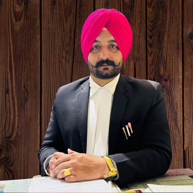 ਵਕੀਲ ਪਰਮਪ੍ਰੀਤ ਸਿੰਘ ਦੀਆਂ ਦਲੀਲਾਂ ਨੇ ਕੈਨੇਡਾ ‘ਚ ਤਲਾਕ ਹੋਣ ਤੋਂ ਬਾਅਦ ਪੁਲਿਸ ਅਫਸਰ ਪਿਤਾ ਵੱਲੋਂ ਤਲਾਕਸ਼ੁਦਾ ਲੜਕਾ ਤੇ ਉਸਦੇ ਸਕੇ-ਸੰਬੰਧੀਆਂ ‘ਤੇ ਕਰਵਾਏ ਕਥਿਤ ਧੋਖਾਧੜੀ ਦੇ ਮਾਮਲੇ ‘ਚ ਜਮਾਨਤ ਅਰਜੀ ਕਰਵਾਈ ਮਨਜੂਰ।